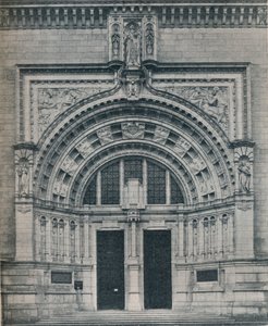 Hoofdingang, Victoria en Albert Museum, met beeldhouwwerk van Alfred Drury, ca. 1909 door Unbekannt