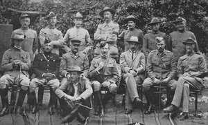 Generaal-majoor Baden-Powell en de belangrijkste mannen die hem hielpen Mafeking te verdedigen, 1900