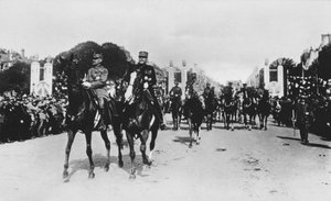 Maarschalken Foch en Joffre tijdens de grote overwinningsparade, Parijs, Frankrijk, 14 juli 1919