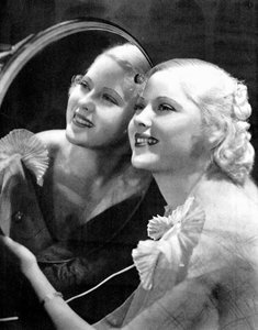 Mary Carlisle, Amerikaanse actrice en zangeres, 1934-1935 door Unbekannt