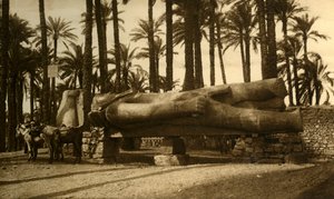 Memphis - Het Kolossale Standbeeld van Ramses II, ca. 1918-1939 door Unbekannt