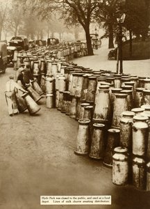 Melkblikken in Hyde Park tijdens de Algemene Staking, Londen, 1926