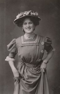Miss Zena Dare, 1887-1975, ca. 1930 door Unbekannt