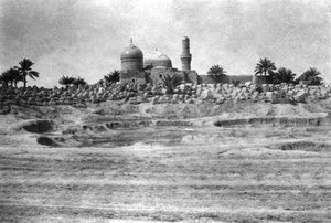 Moskee en begraafplaats nabij Bagdad, 1918 door Unbekannt