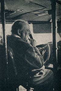 Mr. Churchill met de R.A.F. - aan de besturing van de vliegende boot Berwick, 1942, 1945 door Unbekannt