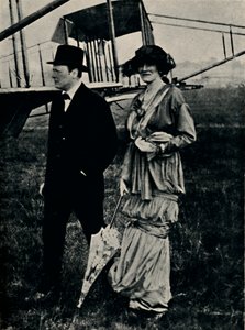 De heer en mevrouw Churchill op een luchtbijeenkomst in Hendon, ca. 1910