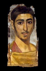 Mummieportret in encaustiek op houten paneel: jonge man, misschien een soldaat, 193 - 235