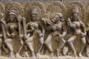 Nationaal museum van India, Delhi. Saptamatrikas (zeven goddelijke moeders). Pratihara door Unbekannt