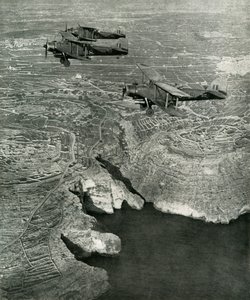 Marine Albacores maakten deel uit van de aanvalsmacht, ca. 1942-1943, 1945