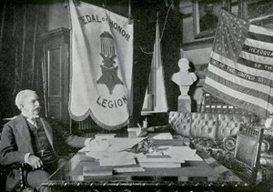 Nelson A. Miles, generaal van het Amerikaanse leger, bij zijn hoofdkwartier, 1898