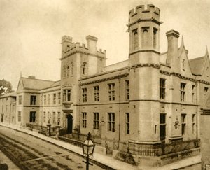 Nr. 64. Oundle School, Northants door Unbekannt