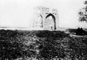 Oude ruïne aan de oevers van de Tigris, Mosul, Mesopotamië door Unbekannt