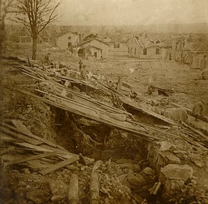 Openluchtslaapzaal bij Tavannes Fort, Verdun, Noord-Frankrijk, ca. 1914-1918