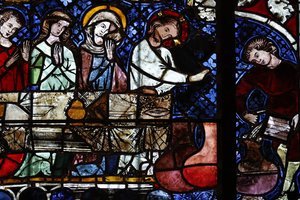 Onze-Lieve-Vrouwekathedraal van Straatsburg. Glas-in-loodraam. De verandering van water in wijn op de bruiloft te Kana. 14e eeuw. Straatsburg, Frankrijk door Unbekannt