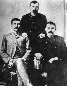 Pat Garrett, James Brent en John W Poe, sheriffs van Lincoln County, ca. 1880-1882, 1954