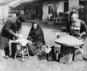 Pinda- en geurverkopers, Sofia, Bulgarije, c1923 door Unbekannt