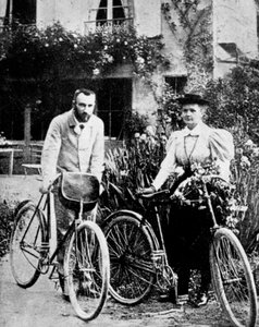 Pierre en Marie Curie, Franse natuurkundigen, bereiden zich voor om te gaan fietsen