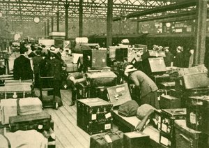 Stapels bagage op Charing Cross Station, 1930