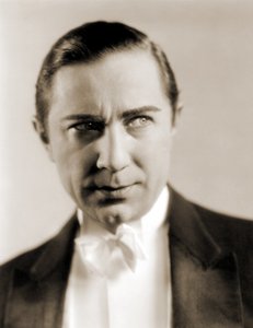 Portret van Bela Lugosi, ca. 1930 (sepia foto) door Unbekannt