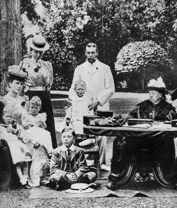 Koningin Victoria en familie in Osborne House, eind 19e eeuw
