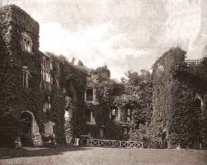 Kasteel Raglan, Monmouthshire, Wales, 1894 door Unbekannt
