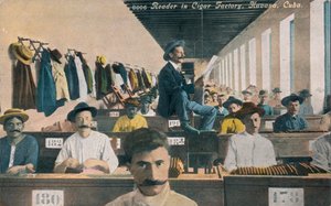 Lezer in sigarenfabriek, Havana, Cuba, ca. 1910s