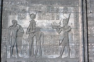 Reliëf op de Romeinse Mammisi, Tempel van Hathor, laat Ptolemeïsch en Romeins, c125 v.Chr. - c60 n.Chr. door Unbekannt