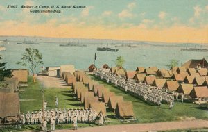 Matrozen in kamp, US Naval Station, Guantanamo Bay, ca. 1911 door Unbekannt