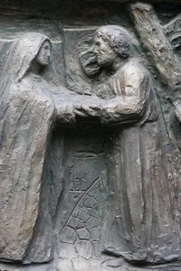 Kerk Saint-Pierre de Montmartre: Notre Dame deurbeeldhouwwerk: Jezus ontmoet zijn moeder op de Via Dolorosa, Parijs, Frankrijk door Unbekannt