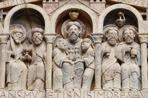 Timpaan van de Sainte Foy abdijkerk: Abraham, Conques, Frankrijk door Unbekannt