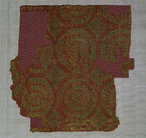 Samiet met rondellen van rozetten, 700-800 door Unbekannt