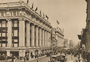 Selfridges en de laatste van de oude Oxford Street winkels die het gebouw opslokte, ca. 1935 door Unbekannt