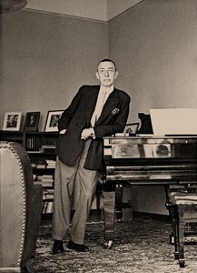 Sergei Rachmaninoff bij de Villa Senar, 1939