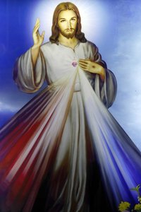 Winkel die religieuze christelijke artikelen verkoopt. Barmhartige Jezus, ik vertrouw op U. Ho Chi Minhstad. Vietnam