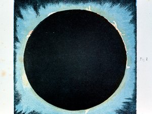 Zonnekroon en uitbarstingen door Unbekannt