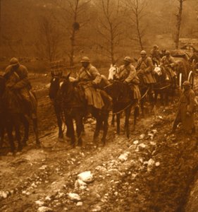 Soldaten in beweging, c1914-c1918 door Unbekannt