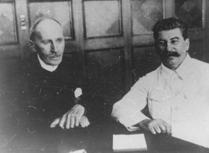 Sovjetleider Josef Stalin met Franse schrijver Romain Rolland, Moskou, USSR, 28 juni 1935