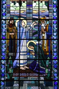 Glas-in-lood in Notre Dame du Rosaire katholieke kerk: De Visitatie, Saint-Ouen, Frankrijk door Unbekannt
