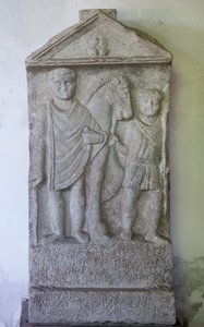 Stele, Valerio Alucenzio, steen, III eeuw