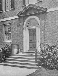 Straatdeur naar het huis van mevrouw WK Vanderbilt, New York City, 1924