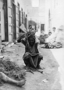 Straatscène, Casablanca, Marokko, c1920s-c1930s door Unbekannt
