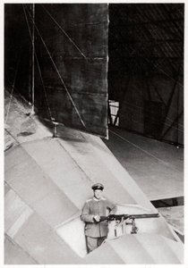 Staartschutter van een Duitse leger Zeppelin luchtschip, Eerste Wereldoorlog