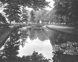 De achterwater bij Hampton Court, Richmond, Londen, 1894 door Unbekannt