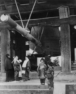 De Klokkenpagode, Nara, Japan, eind 19e of begin 20e eeuw