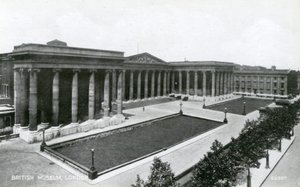 Het British Museum, Great Russell Street, Londen, 20e eeuw door Unbekannt
