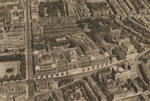 De Camera Vangt een Zicht van Zuid-Kensington vanuit een Laagvliegend Vliegtuig, c1935 door Unbekannt