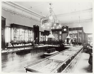 Het Faberge Emporium door Unbekannt