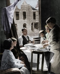 Het gezin moet eten, ca. 1940-1942