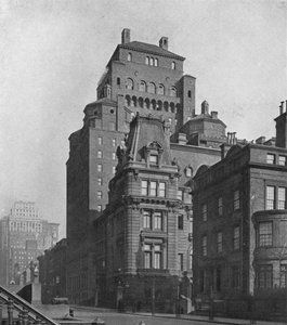 Het Gebouw van de Broederschapsclubs vanaf Madison Avenue, New York City, 1924 door Unbekannt
