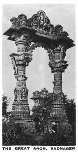 De Grote Boog, Vadnagar, Gujarat, India, ca. 1925 door Unbekannt